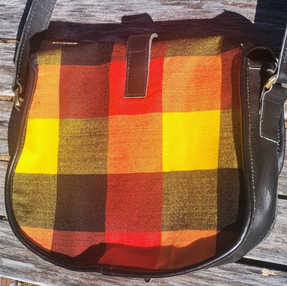 House of Takura Half Moon Crossbody Purse - Picture 3 of 6